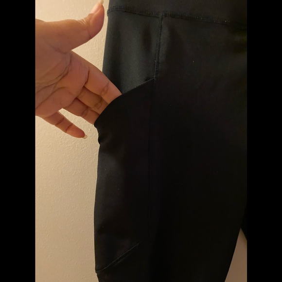 Sho Sho - Juniors Black High Waisted Leggings With Mesh Side Panels (Size: XS) - Picture 2 of 8